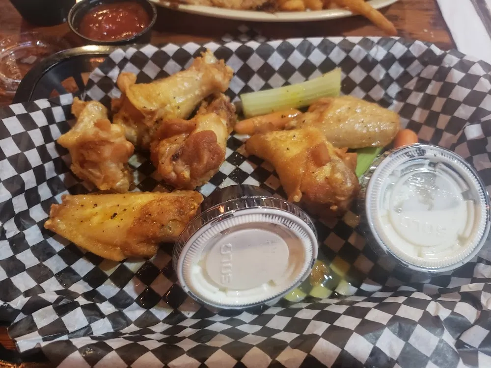 Wings w Peg Leg Sauce